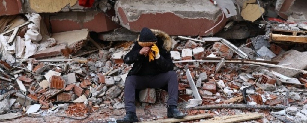 syria seismos nekroi 876- new