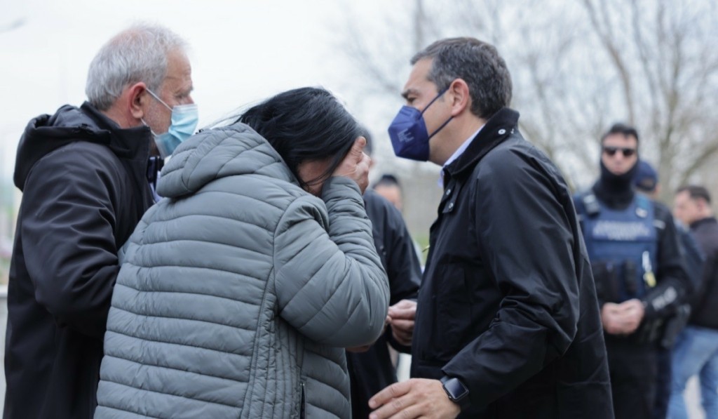 tsipras larisa syggeneis