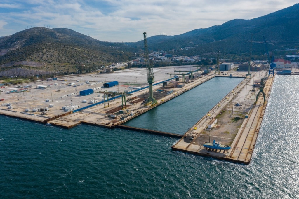 Ναυπηγεία Σκαραμαγκά (1)