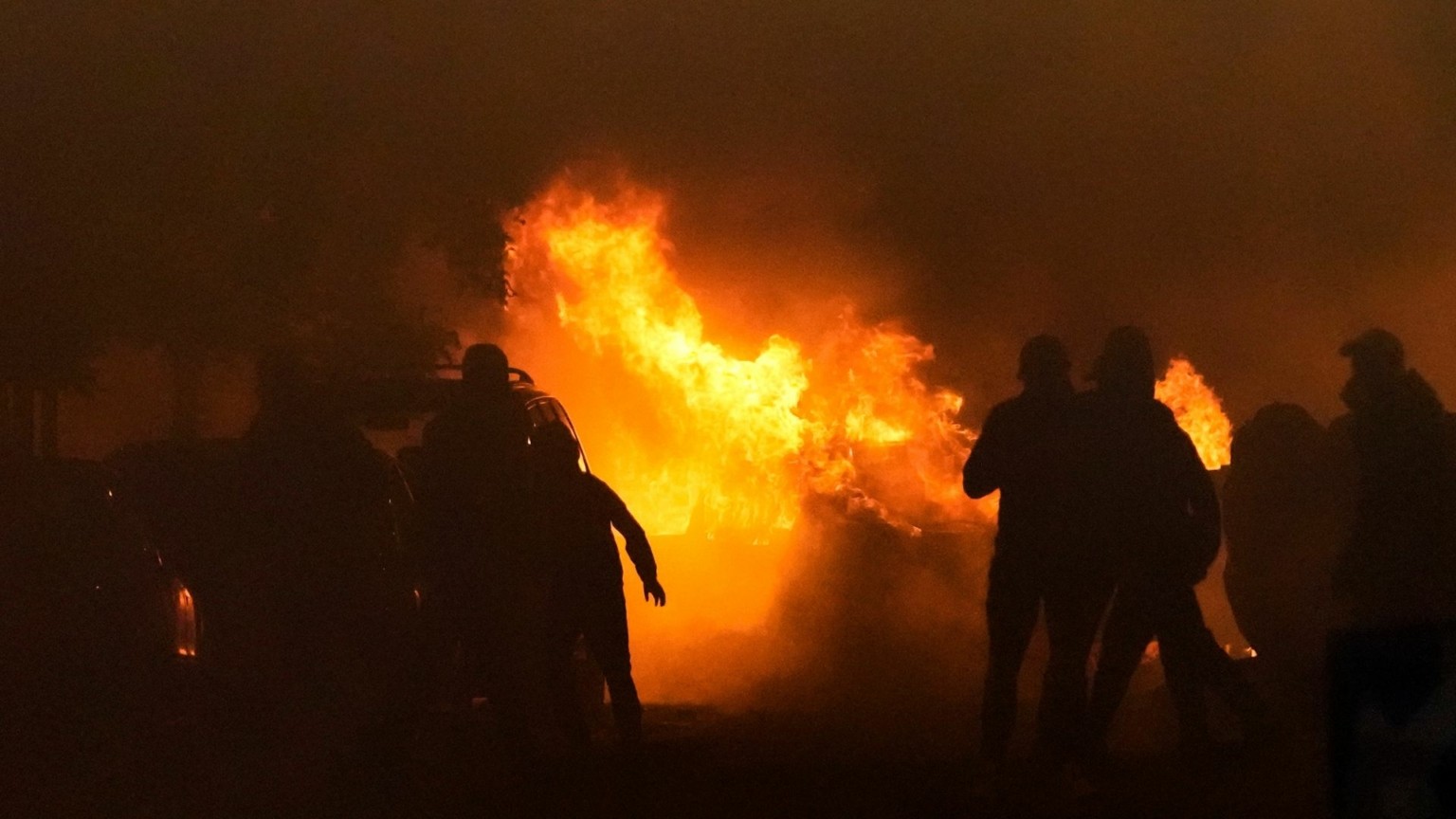 Δεύτερη νύχτα οργής μετά την εκτέλεση εφήβου από αστυνομικό, «δικαιοσύνη για τον Ναέλ» ηχεί στη Γαλλία