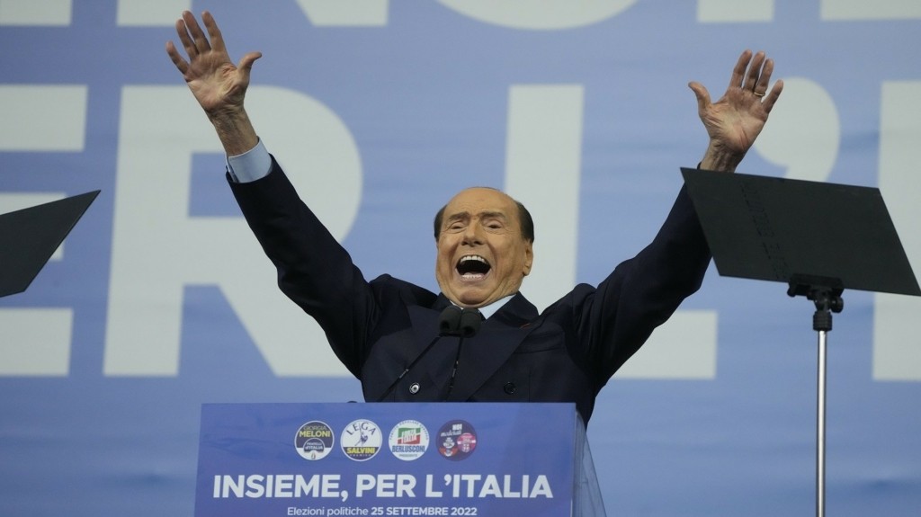 silvio-berlusconi_1206_1460-820_new