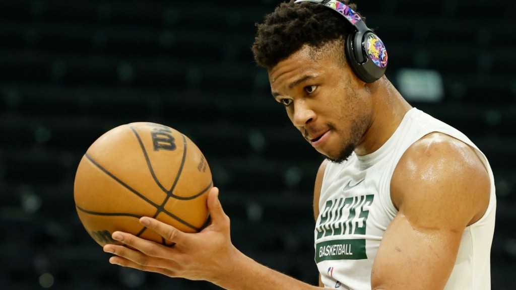 GIANNES_ANTETOKOUMPO