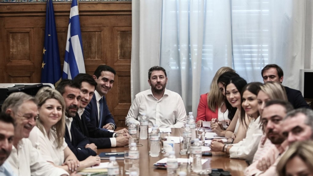 androulakis_koinovouleytiki_omada