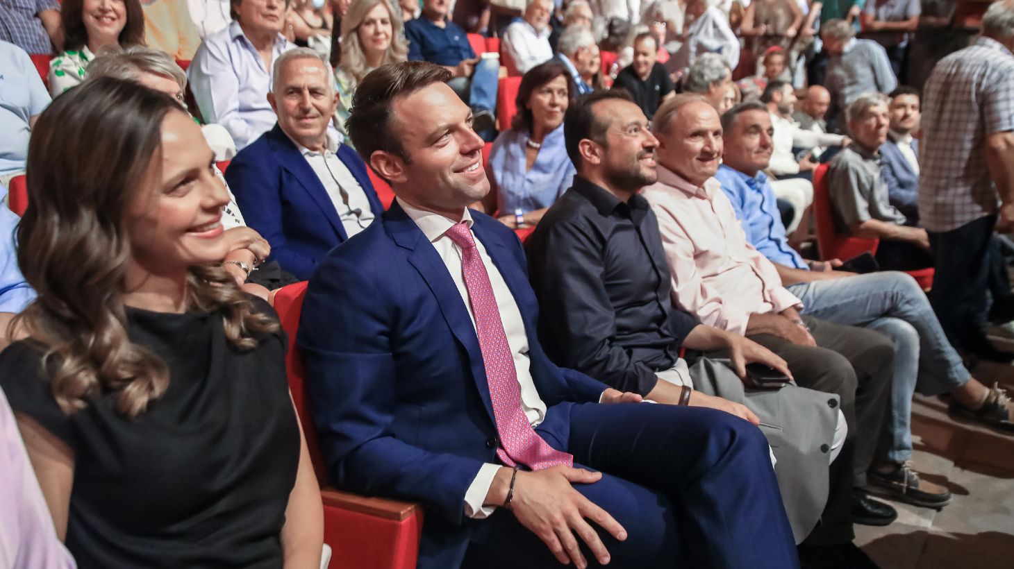 ΣυΡιζΑ: Ξεκινά η κούρσα των 5, ποια τα βασικά μηνύματα των υποψηφίων