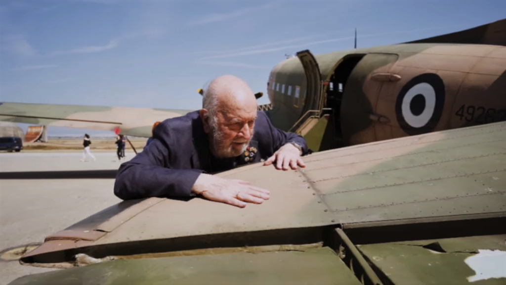 COSMOTE HISTORY_Ακριβός Τσολάκης-1