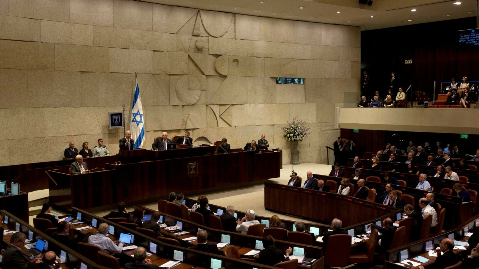Ισραήλ: Το κοινοβούλιο υιοθέτησε νόμο για έλεγχο των δικαστών με την αντιπολίτευση να προσφεύγει στο Ανώτατο Δικαστήριο