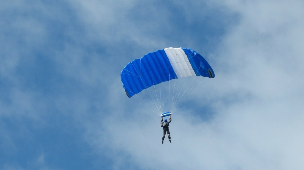 skydive_0310_1920-1080_2_new