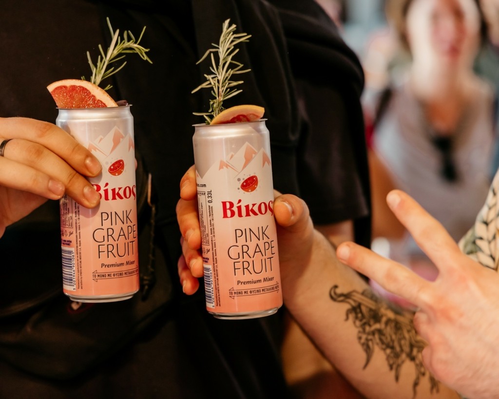 vikosathens-bar-show2