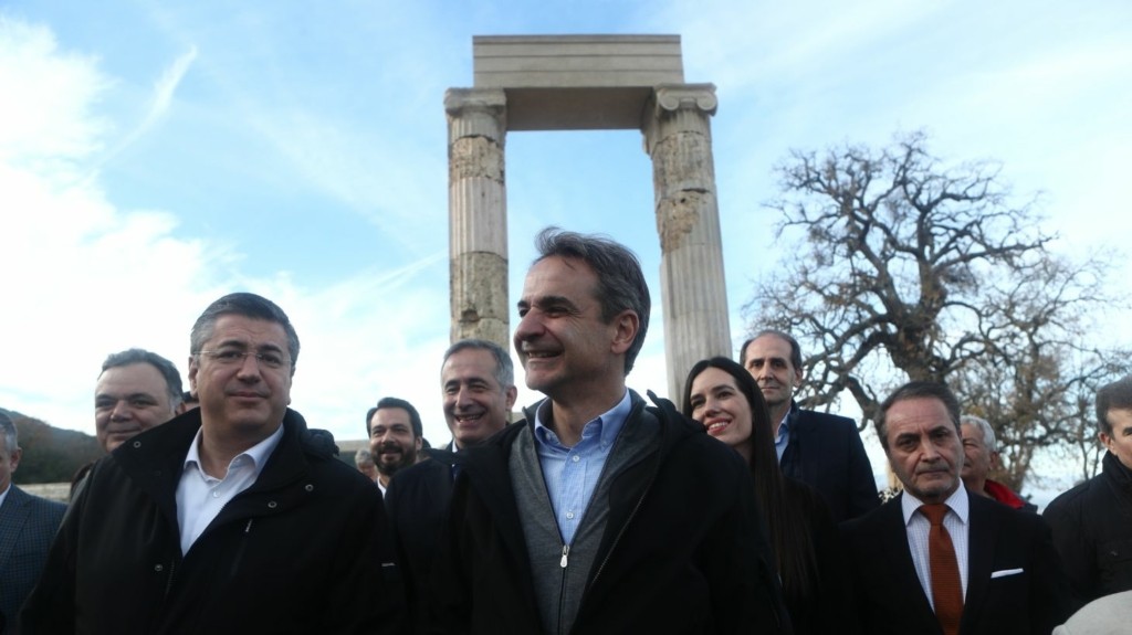 aiges_mitsotakis_slider