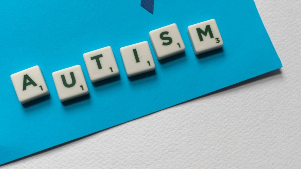 autismos