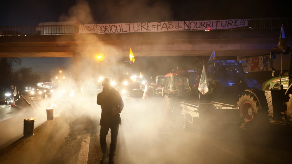 evropoi agrotes synodos orgi 9876- new