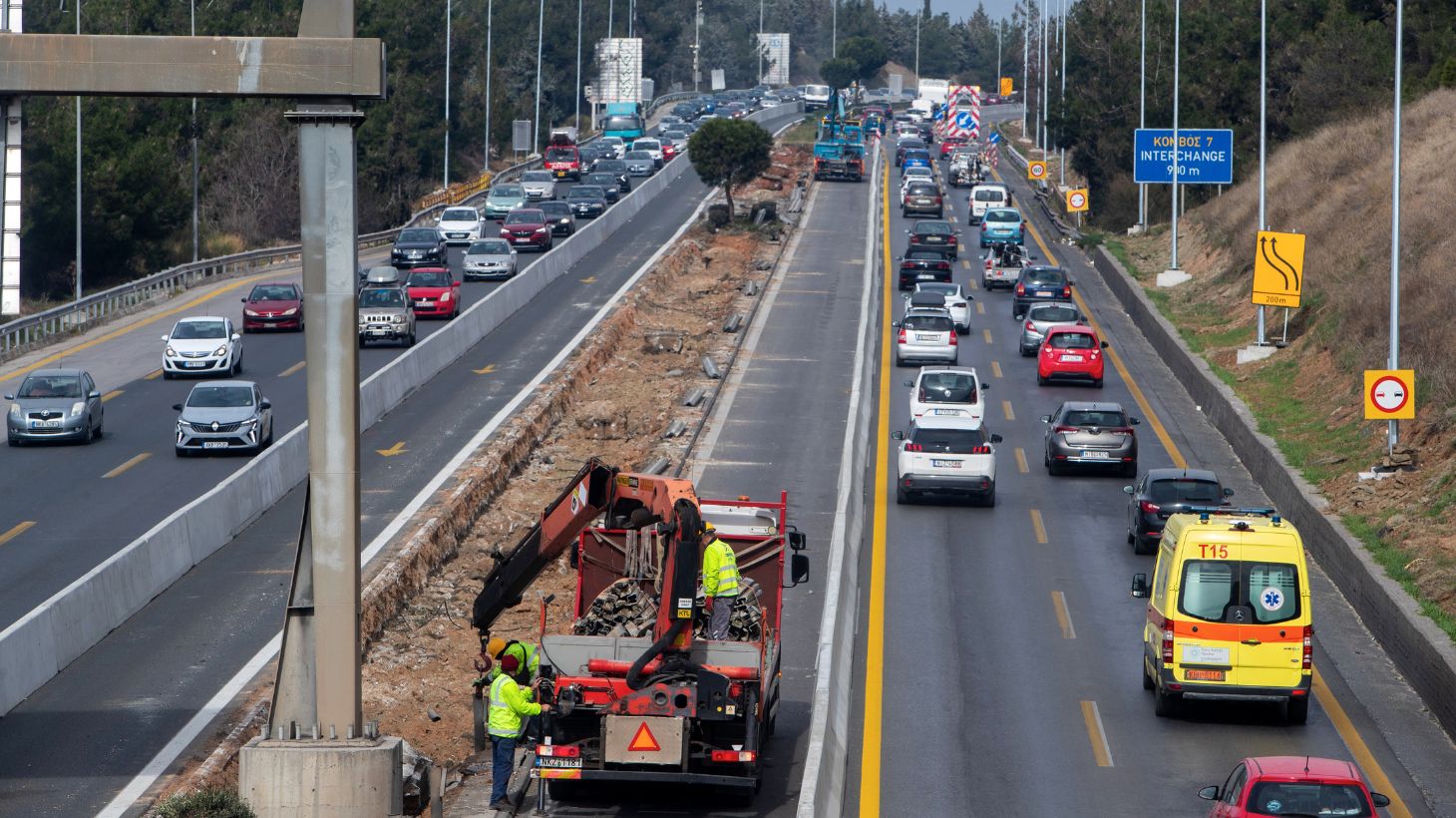 Flyover Γιατί ο Ανδρουλάκης τα βάζει με την κυβέρνηση H συνεννόηση