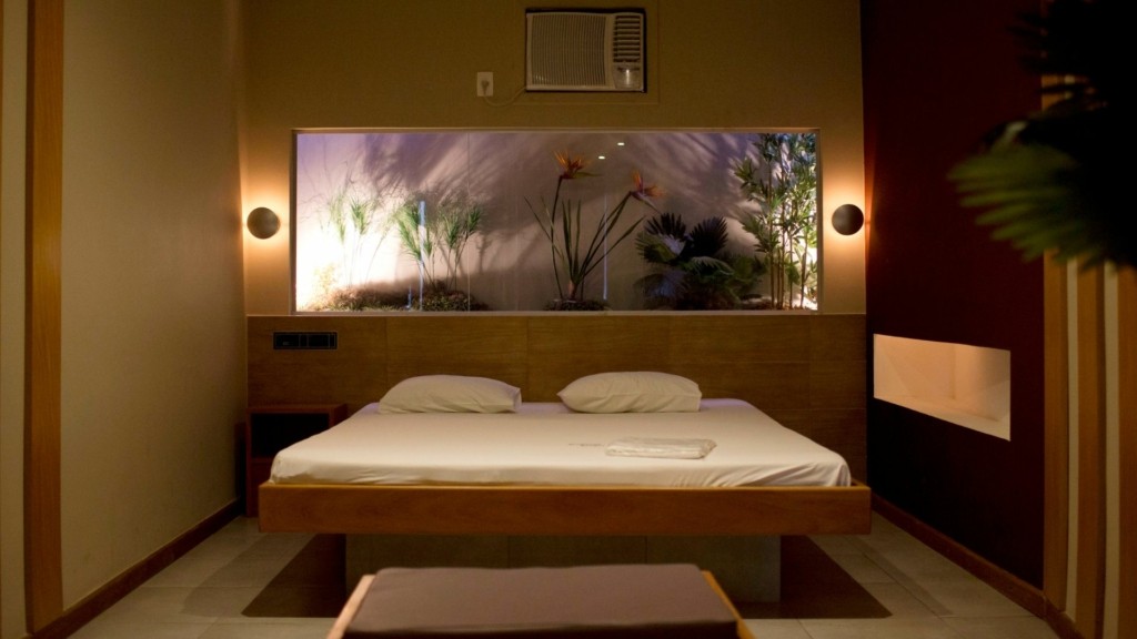 love room filakes 87- new