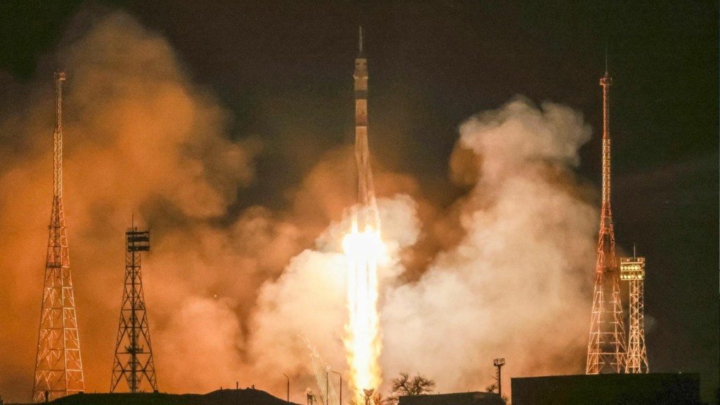 russia-12-rocket-space