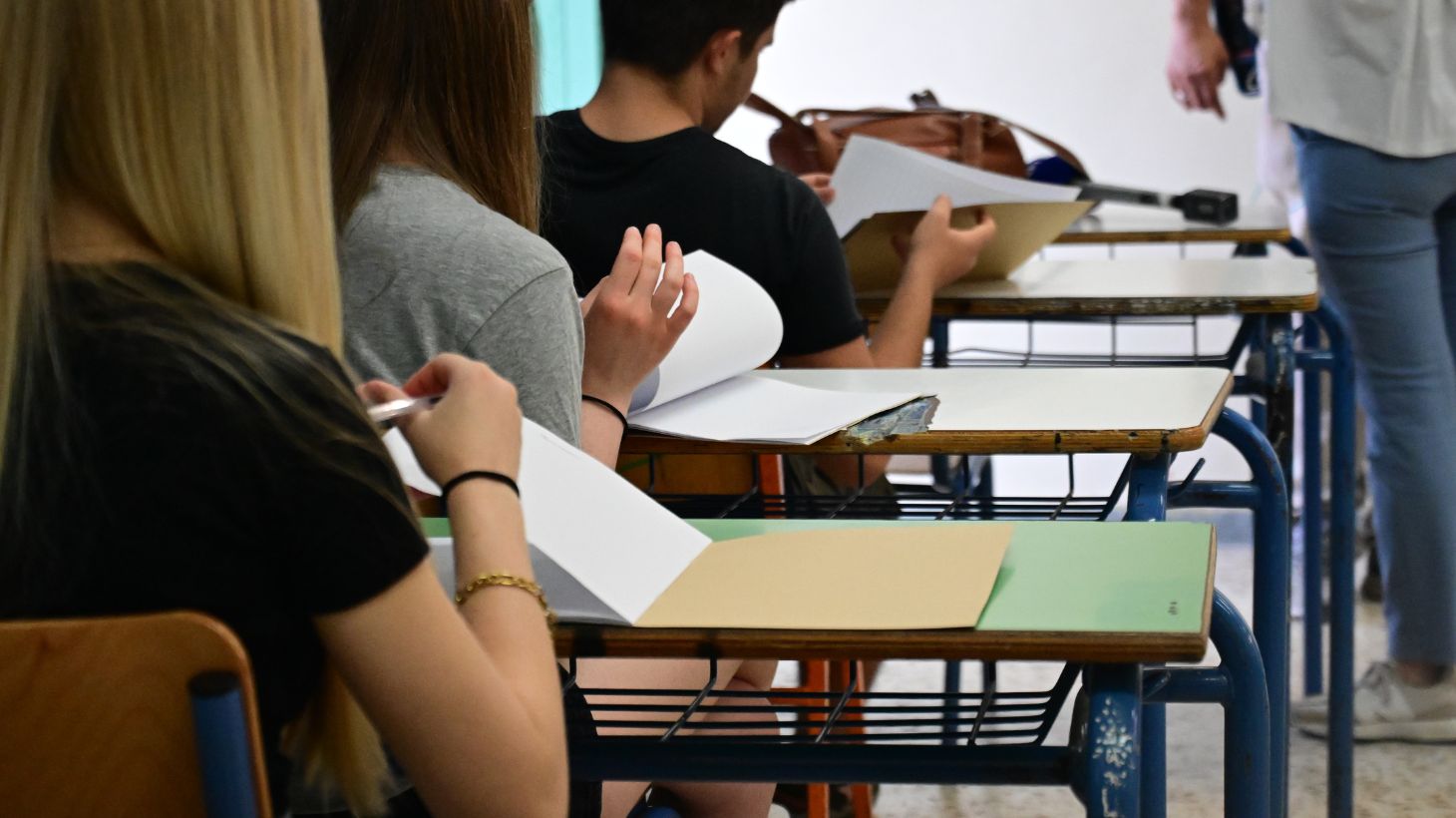 Πανελλαδικές Εξετάσεις 2026: Πρεμιέρα με Νέα Ελληνικά για τα ΕΠΑΛ