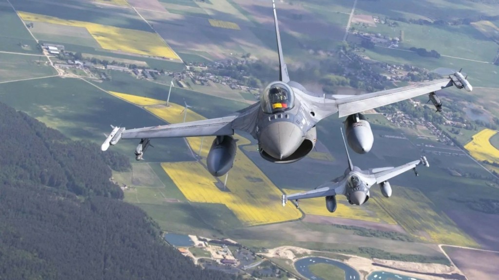 F16
