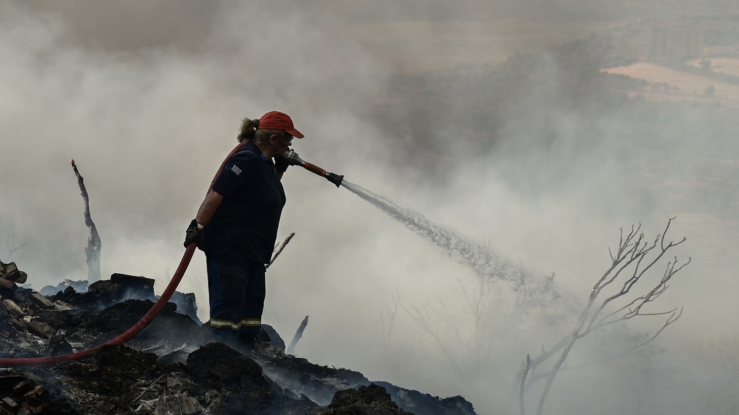 Φωτιά στον Ασπρόπυργο κοντά στην Αττική Οδό