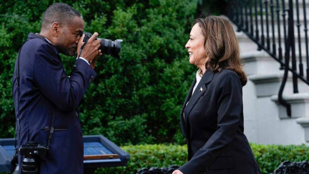 kamala harris 887- new