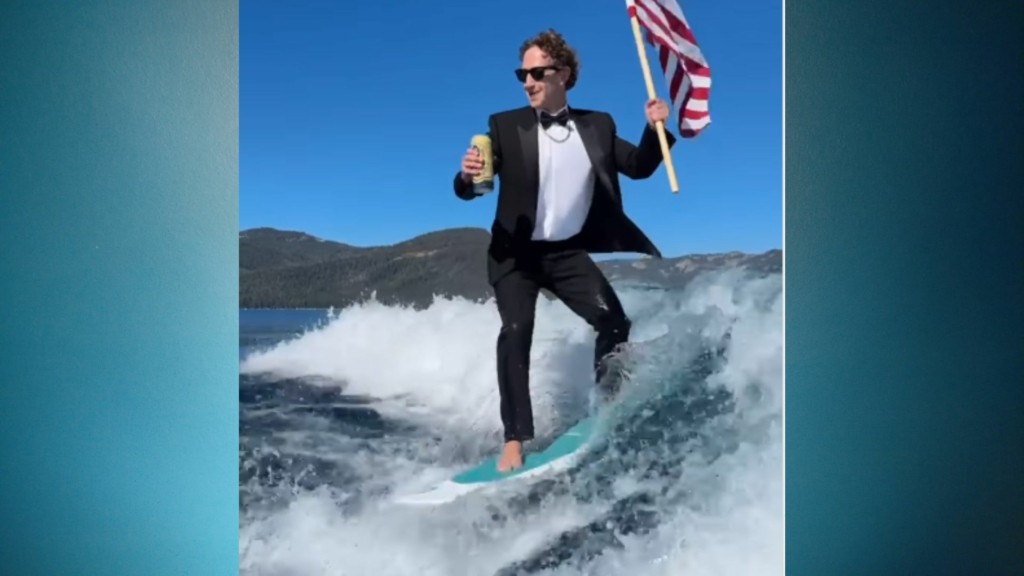mark-zuckerberrg-surf