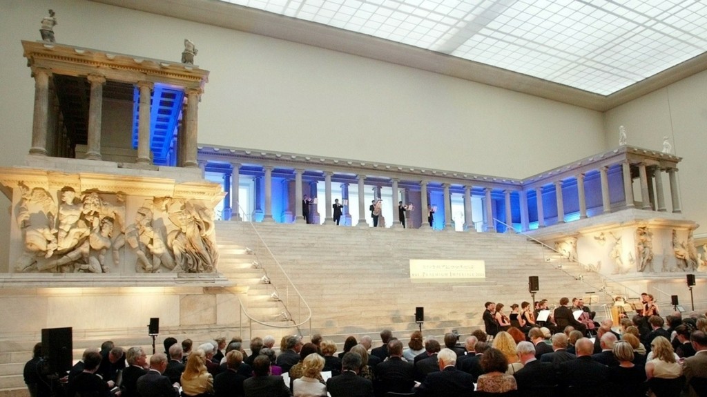 pergamon_museum_0507_1460-820_new