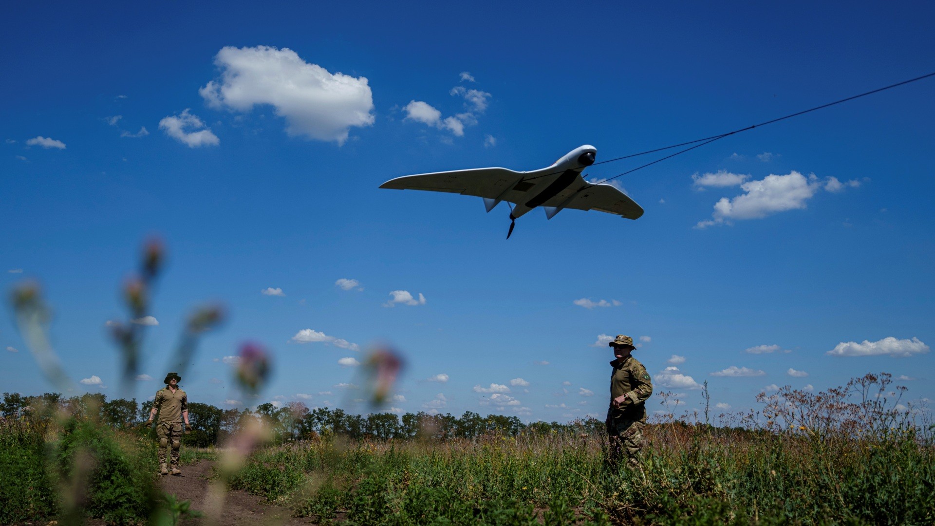 Πολωνία: Κατάρριψη ρωσικών drones μετά από παραβίαση του εναέριου χώρου της – Έκλεισαν τέσσερα αεροδρόμια