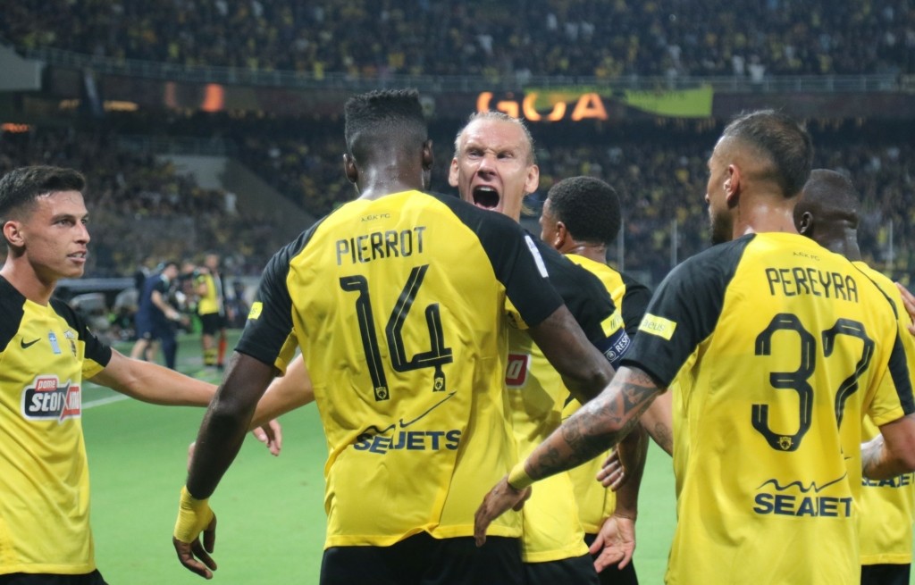 aek-panigiriko-vida-pierrot