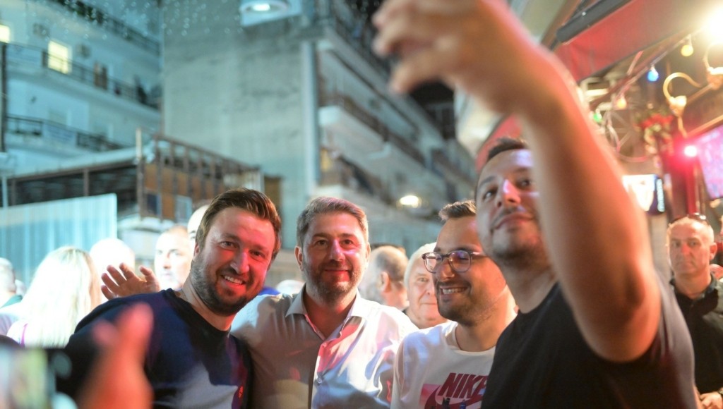 androulakis-katerini-selfie
