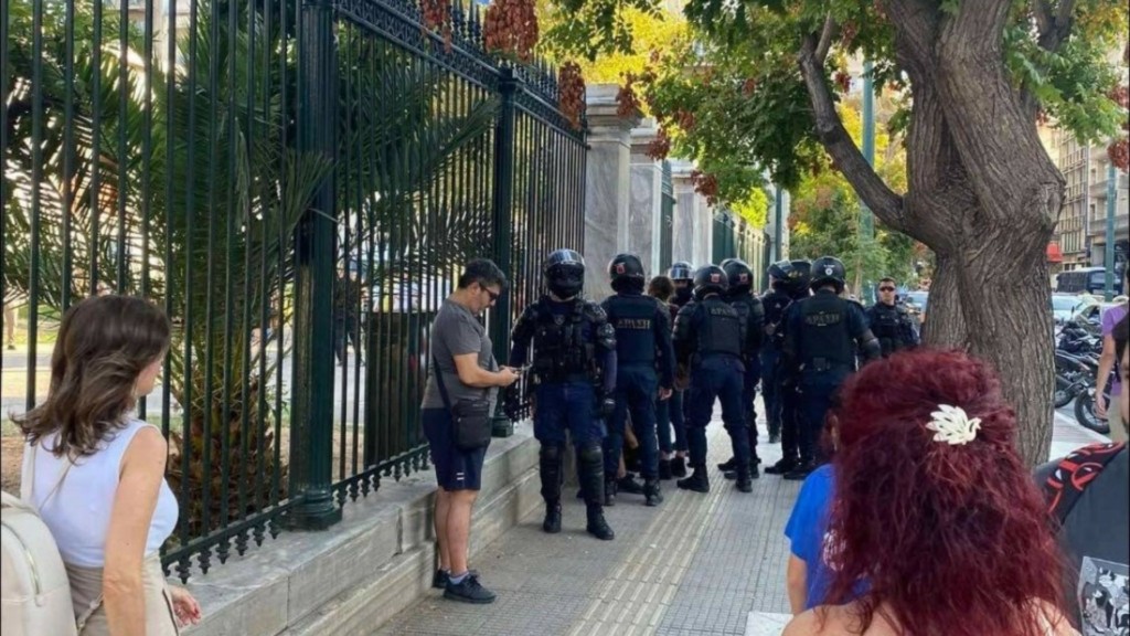 polutexneio