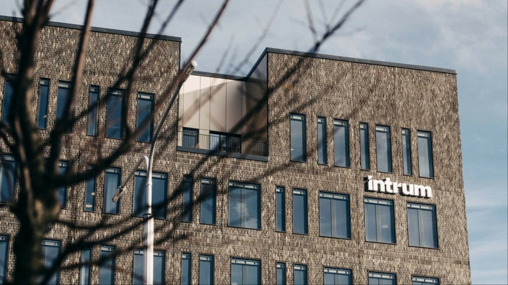 Intrum