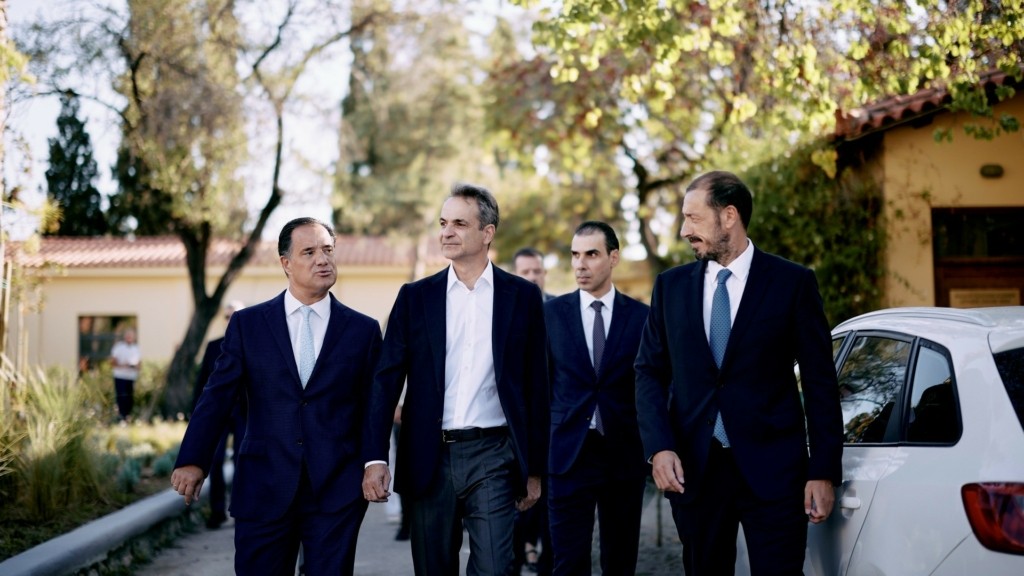 mitsotakis_paidon_0