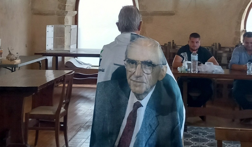 pasok-papandreou-pano