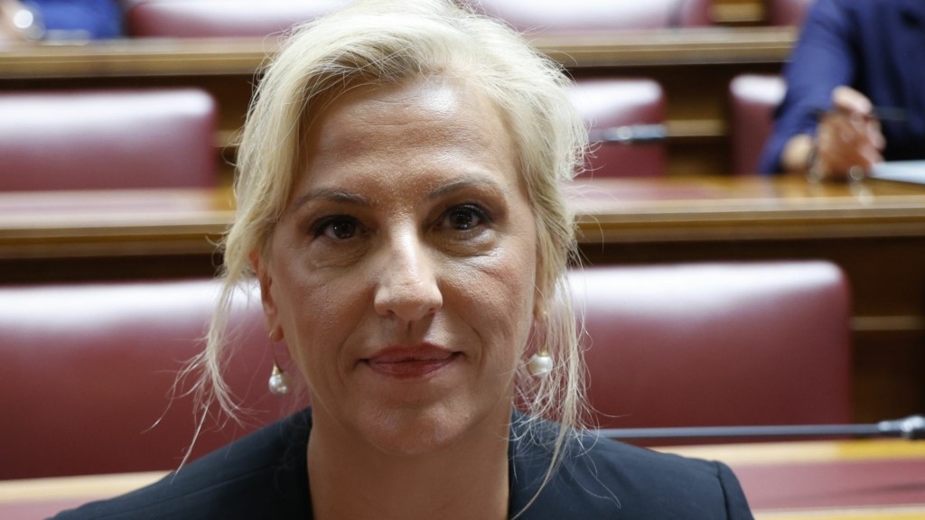 rena dourou 665- new
