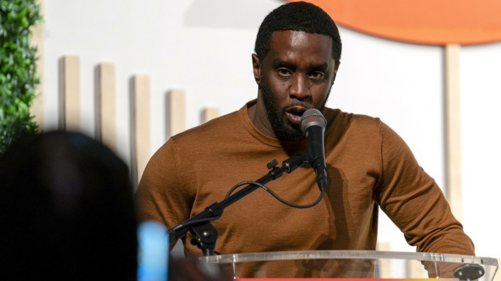 sean-diddy-combs_1110_1460-820_new