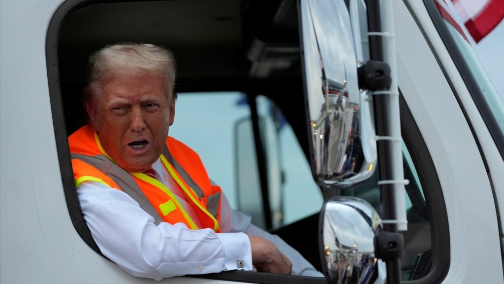 trump_skoupidiariko