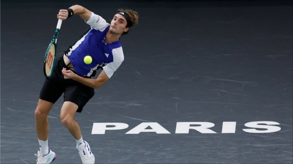 tsitsipas paris