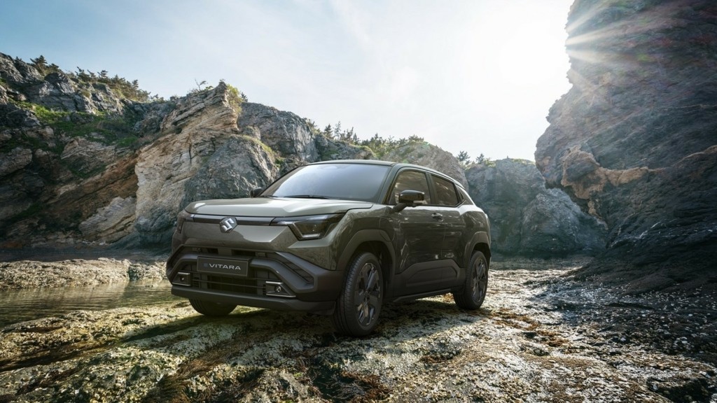 SUZUKI e VITARA exterior_low