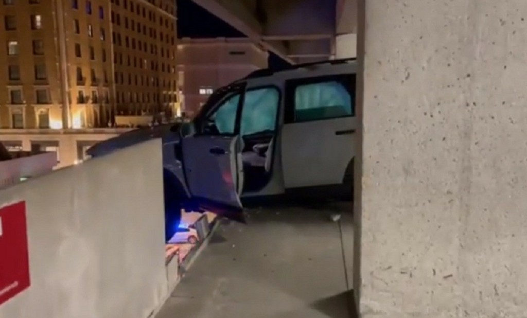 aytokinito-aera-parking
