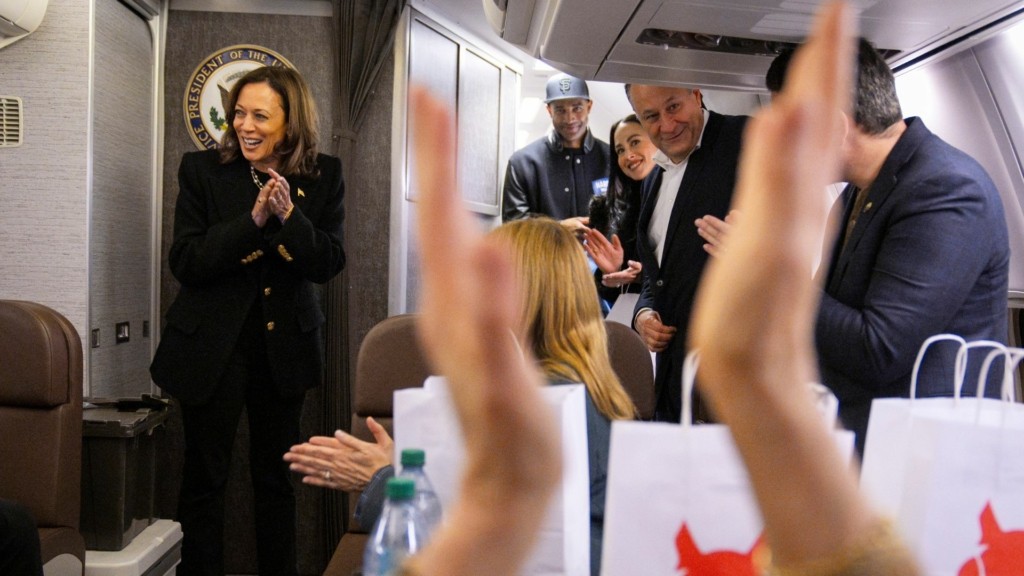 kamala harris air force 2- new