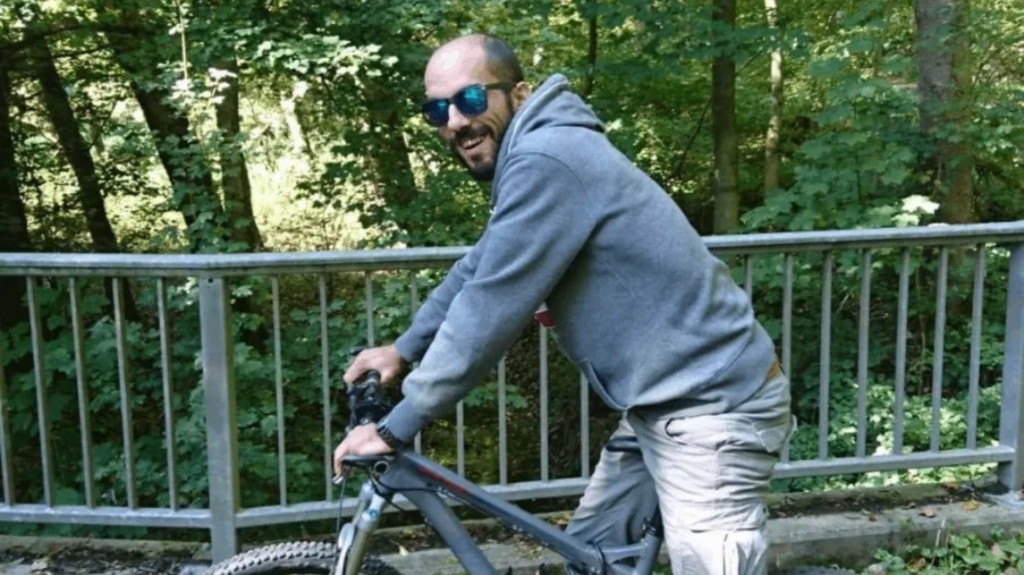 kostas theo