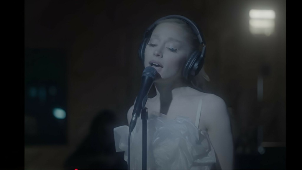 ariana-grande-new
