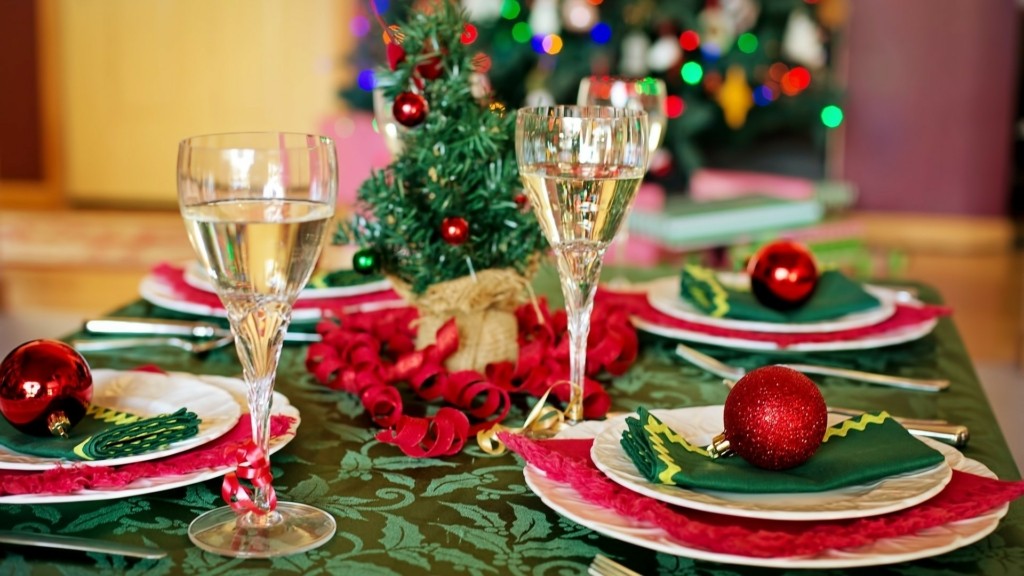 christmas-table_2312_1920-1080_new