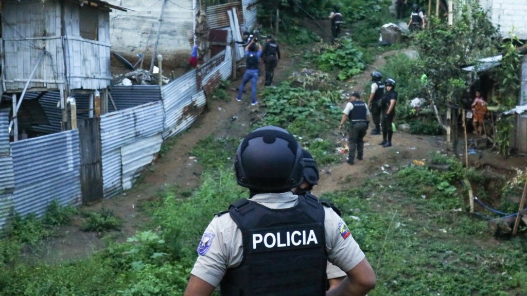 ecuador_police2