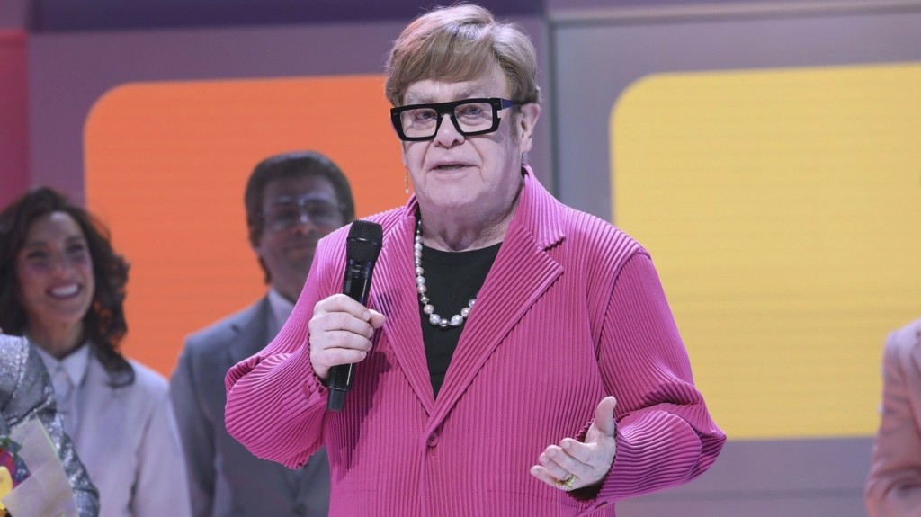 elton-john_1612_1460-820_new