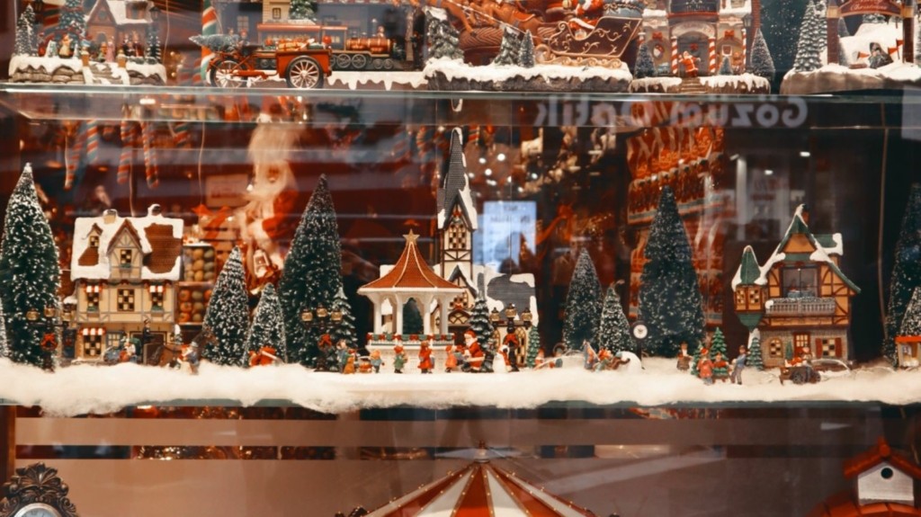 eortastiko_wrario_magazia