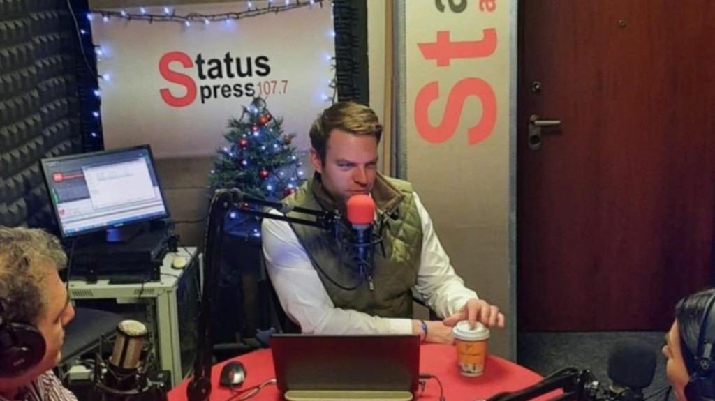 kasselakis_status_fm