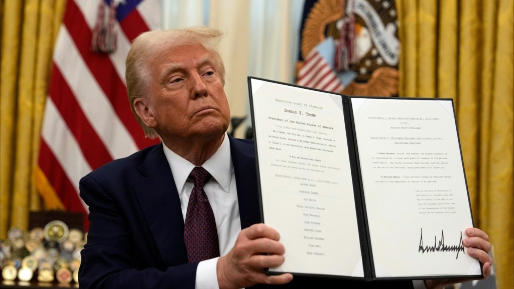 Trump_xari_amvlosi