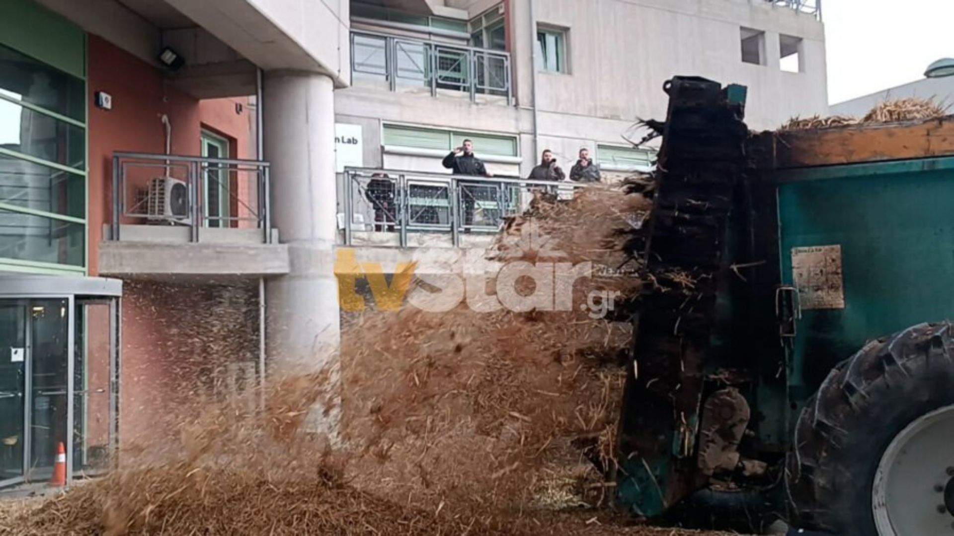 Κλιμακώνουν τις κινητοποιήσεις οι Βοιωτοί αγρότες – Απειλούν με κατάληψη του διοικητηρίου στη Λιβαδειά