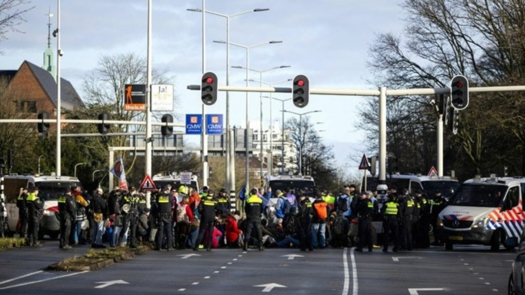 aktivistes_ollandia