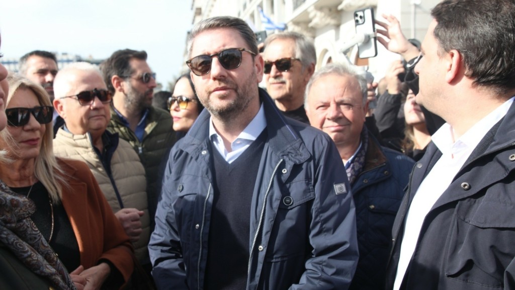 androulakis suntagma tempi