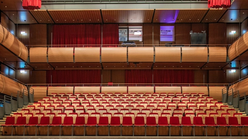 ethiniki-lyriki-skini-enallaktiki-skini